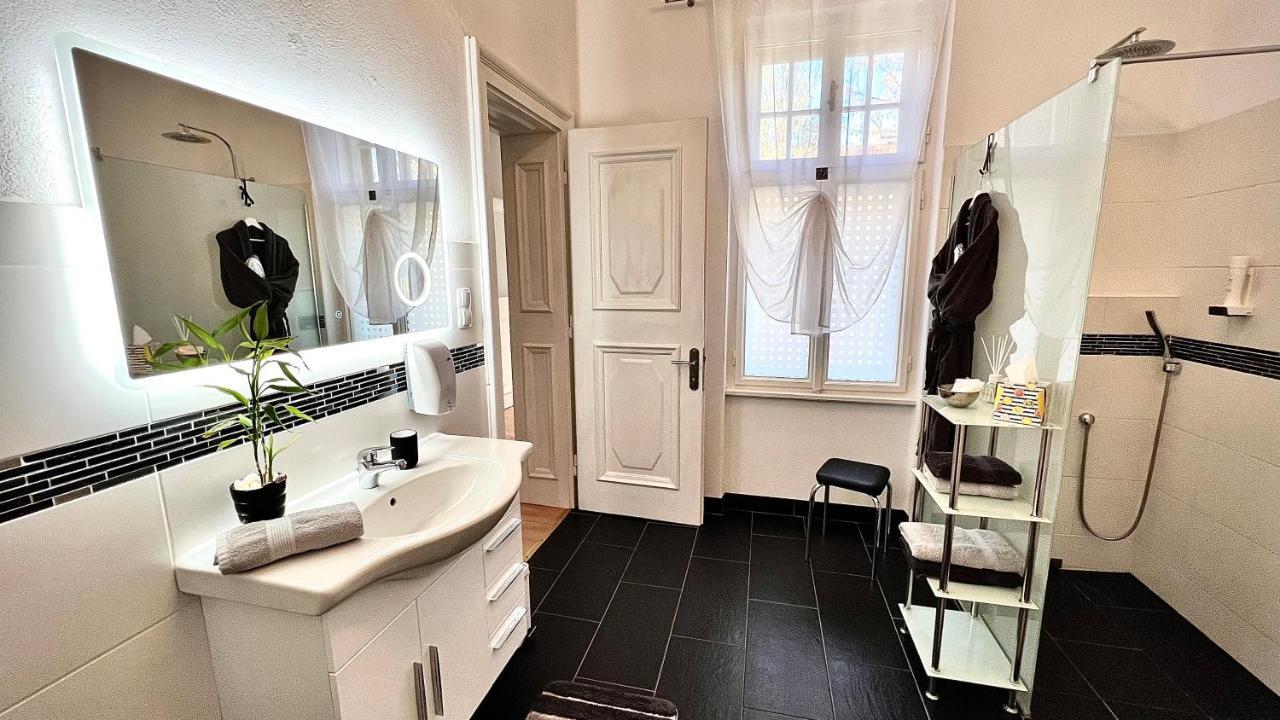 Apartment Im Gruenen レオーベン エクステリア 写真