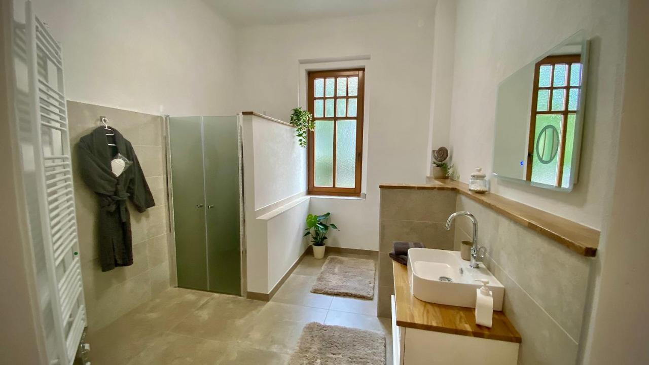 Apartment Im Gruenen レオーベン エクステリア 写真