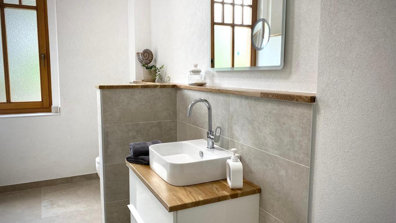 Apartment Im Gruenen レオーベン エクステリア 写真